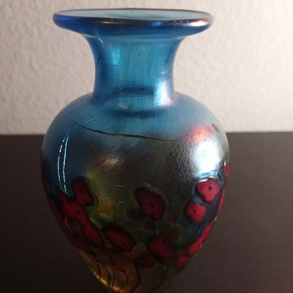 STUNNING Robert Held Canada Handpainted Blue Stretch Art Glass 5" Bud Vase. - Picture 1 of 6